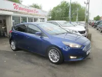 Gebraucht Ford Focus Zetec 100 PS (73 kW) 2017 Blau Kleinwagen