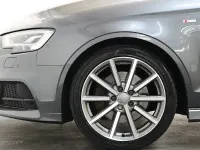 Usado Audi A3 Black Edition 190 HP (139 kW) 2017 Cinzento Sedan