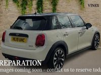 Used Mini Cooper Classic 134 HP (98 kW) 2019 White Hatchback