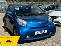 Used Toyota iQ 68 HP (50 kW) 2011 Blue Hatchback