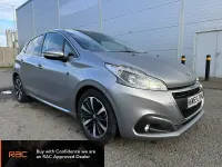 Käytetty Peugeot 208 2019 Harmaa Viistoperä