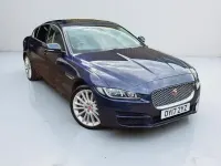 Używany Jaguar XE Portfolio 180 KM (132 kW) 2017 Niebieski Sedan/Limuzyna