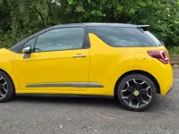Used Citroën DS3 90 HP (66 kW) 2015 Yellow Hatchback