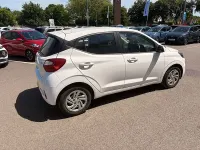 Used Hyundai i10 SE 67 HP (49 kW) 2023 White Hatchback
