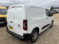 Used Citroën Berlingo 100 HP (73 kW) 2022 White MPV