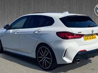 Usado BMW M135 Shadowline 302 CV (222 kW) 2022 Blanco Utilitario