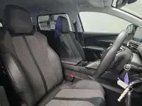 Usado Peugeot 5008 Allure 130 HP (95 kW) 2019 Azul SUV