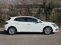 Used Renault Mégane IV Dynamique 130 HP (95 kW) 2016 White Hatchback