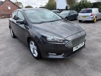 Usado Ford Focus Titanium 125 HP (91 kW) 2017 Cinzento Citadino