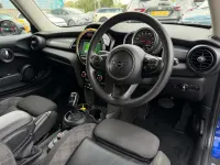 Usado Mini Cooper Classic 2019 Azul Utilitario