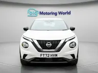 Używany Nissan Juke Acenta 114 KM (83 kW) 2023 Biały SUV