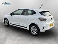 Used Renault Clio V Evolution 90 HP (66 kW) 2025 White Hatchback