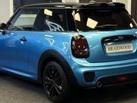 Usado Mini Cooper Hatch 136 CV (100 kW) 2019 Azul Utilitario