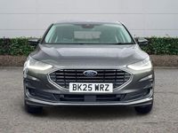 Begagnad Ford Focus Titanium 2025 Grå Halvkombi