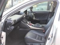 Used Lexus IS300h Executive Line 179 HP (131 kW) 2015 Silver Sedan