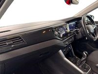 Used VW Polo Life 95 HP (69 kW) 2024 White Hatchback