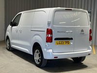Używany Citroën Dispatch 2023 Biały Minivan