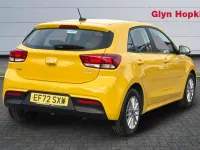 Used Kia Rio 84 HP (61 kW) 2022 Yellow Hatchback