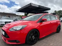 Used Ford Focus ST 250 HP (183 kW) 2013 Red Hatchback