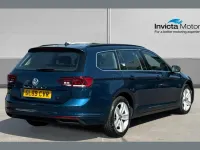Used VW Passat SE 120 HP (88 kW) 2019 Aquamarine blue signature metallic Estate