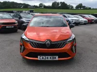 Used Renault Clio Techno 90 HP (66 kW) 2024 Orange Hatchback