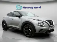 Usado Nissan Juke N-Connecta 114 HP (83 kW) 2023 Prateado SUV