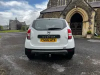 Used Dacia Duster Lauréate 110 HP (80 kW) 2016 White SUV