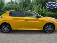 Used Peugeot 208 Active+ 100 HP (73 kW) 2022 Yellow Hatchback