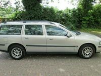 used Volvo V70 2.4