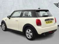 Used Mini Cooper Classic 134 HP (98 kW) 2019 White Hatchback