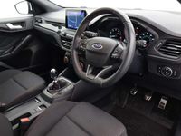 Used Ford Focus ST-Line 155 HP (114 kW) 2021 White Hatchback