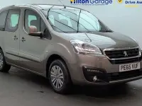 Used Peugeot TePee Active 100 HP (73 kW) 2015 Estate