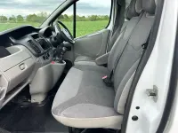 Used Vauxhall Vivaro 115 HP (84 kW) 2014 White MPV