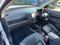 Used Mitsubishi Outlander 150 HP (110 kW) 2018 White SUV