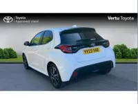 Used Toyota Yaris Hybrid Design 116 HP (85 kW) 2023 White Hatchback