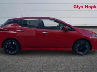 Gebraucht Nissan Leaf Acenta 110 kW (150 PS) 2022 Rot Kleinwagen