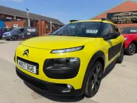 Used Citroën C4 Cactus Flair 82 HP (60 kW) 2017 Yellow Hatchback