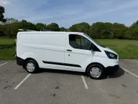Used Ford Transit Custom 105 HP (77 kW) 2021 White Van