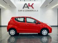 Usado Suzuki Alto 68 CV (50 kW) 2010 Rojo Utilitario