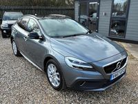 Usado Volvo V40 CC Pro 152 HP (111 kW) 2018 Carrinha