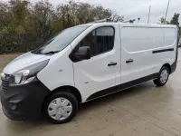 Gebraucht Vauxhall Vivaro 120 PS (88 kW) 2017 Weiß Van / Kleinbus
