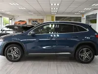 Begagnad Mercedes EQA250 AMG line 139 kW (190 HK) 2022 Blå SUV