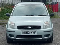 Used Ford Fusion 80 HP (58 kW) 2004 Blue Hatchback