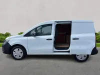 Used Nissan Townstar Acenta 130 HP (95 kW) 2024 White Van