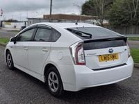 Used Toyota Prius 2015 White Hatchback