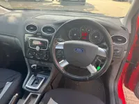 Gebraucht Ford Focus Ghia 100 PS (73 kW) 2007 Rot Kleinwagen