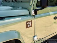 Usado Land Rover Defender Heritage 122 HP (89 kW) 2009 Verde Citadino