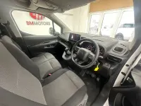 Used Citroën Berlingo Start 75 HP (55 kW) 2021 White MPV