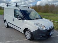 Second-hand Vauxhall Combo 90 CP (66 kW) 2015 Alb Monovolum