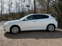 Used Alfa Romeo Giulietta Business 120 HP (88 kW) 2016 White Hatchback